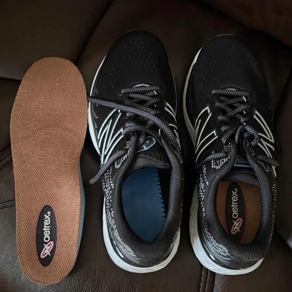 New Balance Fresh Form 880 womens size 9 with Aetrex insoles